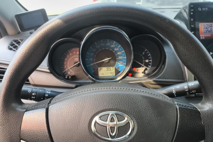 丰田 YARiS L 致炫 2015款 1.5E 自动魅动版中控内饰14