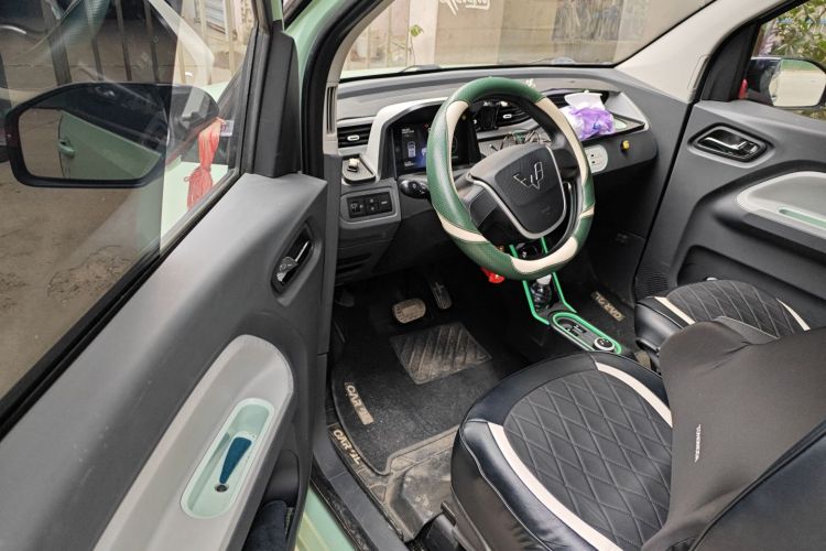 五菱汽车 宏光MINIEV 2021款 马卡龙时尚款 磷酸铁锂中控内饰7003