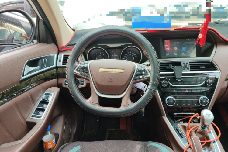 猎豹汽车 猎豹CS10 2017款 2.0T 手动风尚型中控内饰13