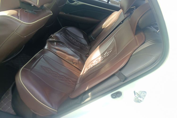 吉利汽车 远景 2018款 1.5L 自动幸福版中控内饰7004