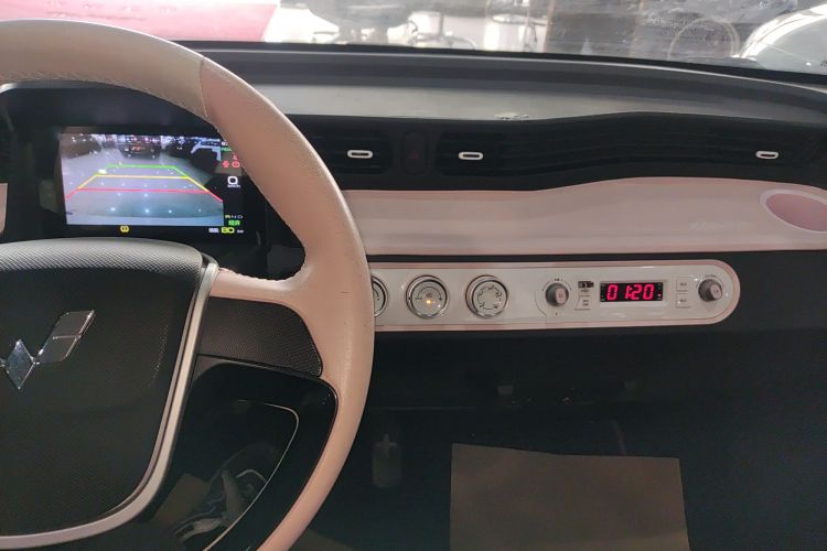 五菱汽车 宏光MINIEV 2021款 马卡龙夹心款 120km 三元锂局部细节16