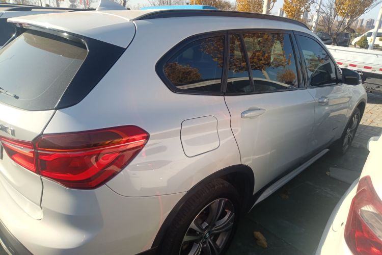 宝马X1 2016款 xDrive20Li 豪华型车身外观6005