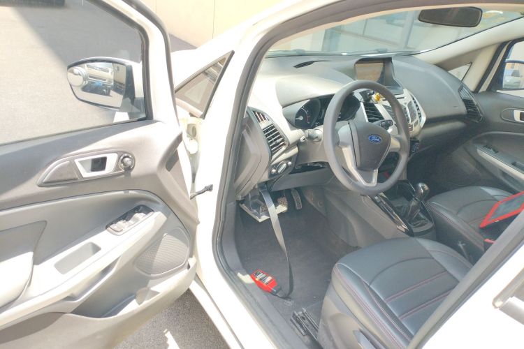 福特 翼搏 2013款 1.5L 手动风尚型中控内饰20