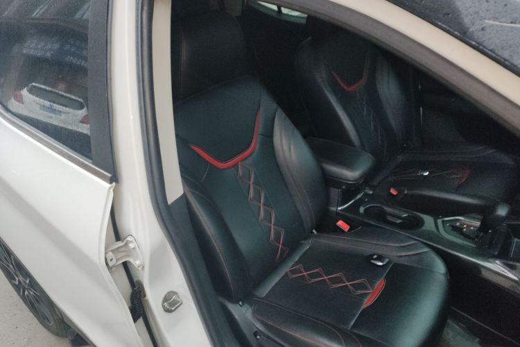 东南DX3 2018款 1.5T CVT尊贵型局部细节41