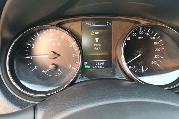 日产 逍客 2019款 2.0L CVT智享版中控内饰14