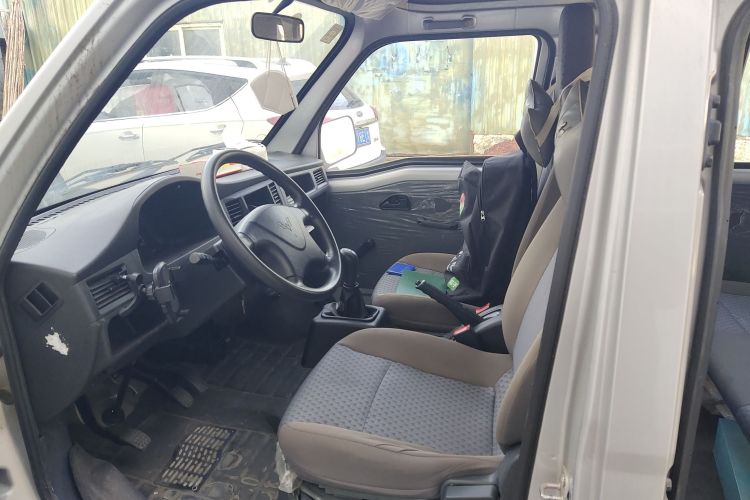 五菱汽车 五菱之光 2020款 1.2L 实用型 国VI LSI中控内饰19