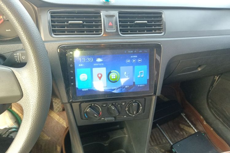 大众 桑塔纳 2015款 1.6L 手动风尚版中控内饰16