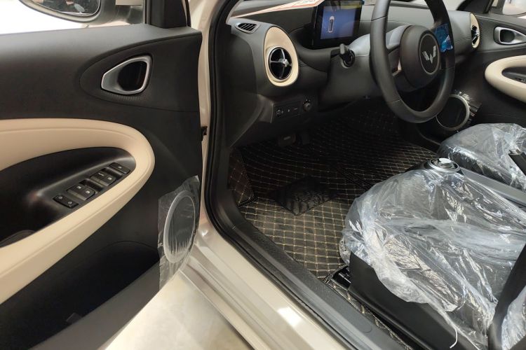 五菱汽车 五菱缤果 2024款 203km 轻享款中控内饰20