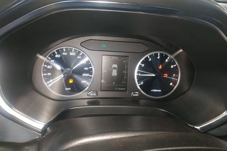 奇瑞 瑞虎8 2018款 1.5TCI 手动特供版 5座中控内饰14