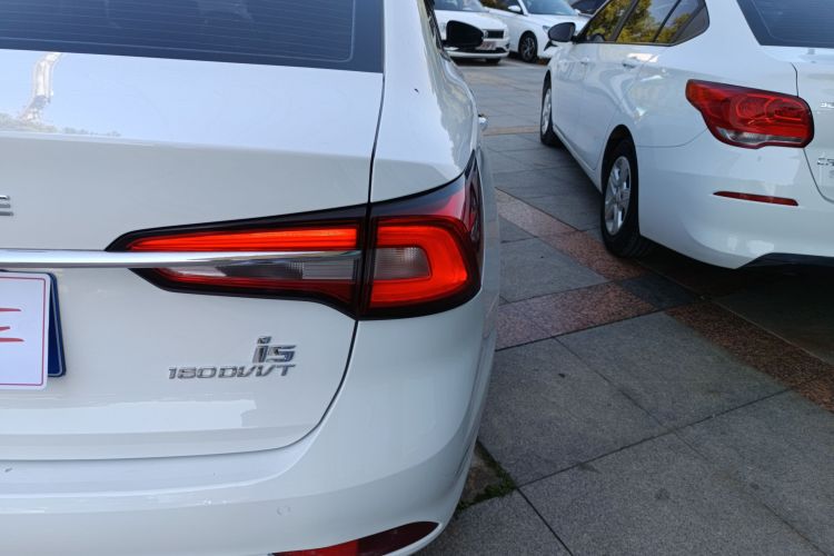 荣威i5 2020款 1.5L 手动4G互联领豪版车身外观6006