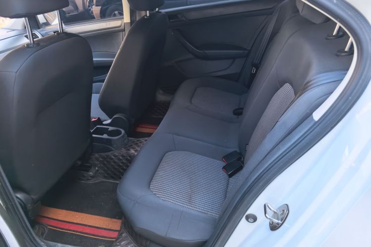 大众 桑塔纳 2019款 1.5L 手动风尚版 国VI中控内饰7004