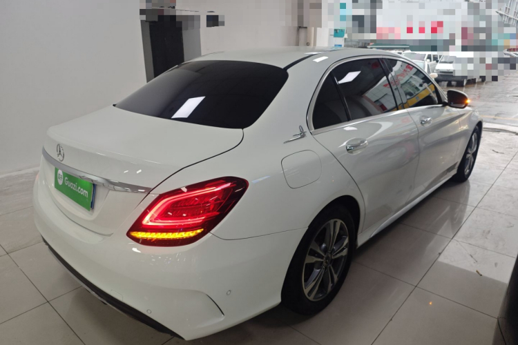 奔驰C级 2019款 C 180 L 时尚型运动版车身外观6005
