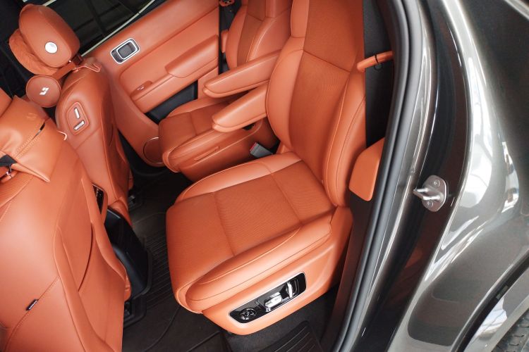 理想汽车 理想L8 2023款 Pro中控内饰7004