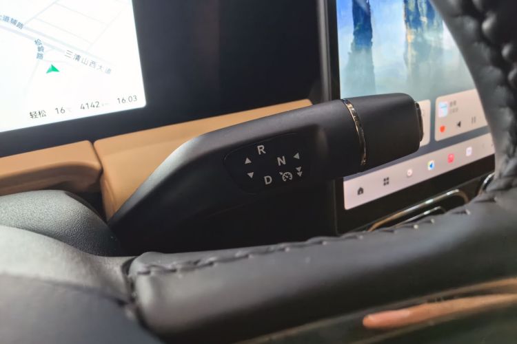 零跑汽车 零跑C11 2024款 增程 300尊享版中控内饰18