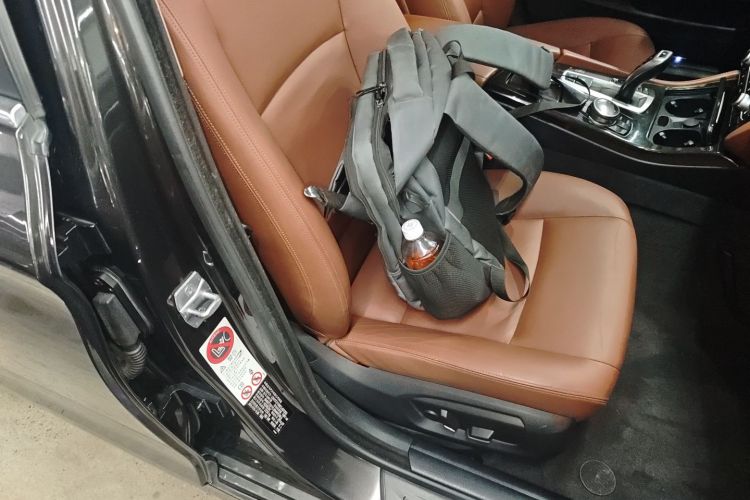 宝马5系 2014款 528Li 领先型局部细节41