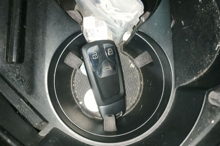 小鹏P7 2022款 670N+中控内饰11