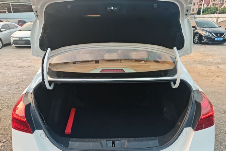 吉利汽车 帝豪 2018款 1.5L CVT豪华型机舱底盘23