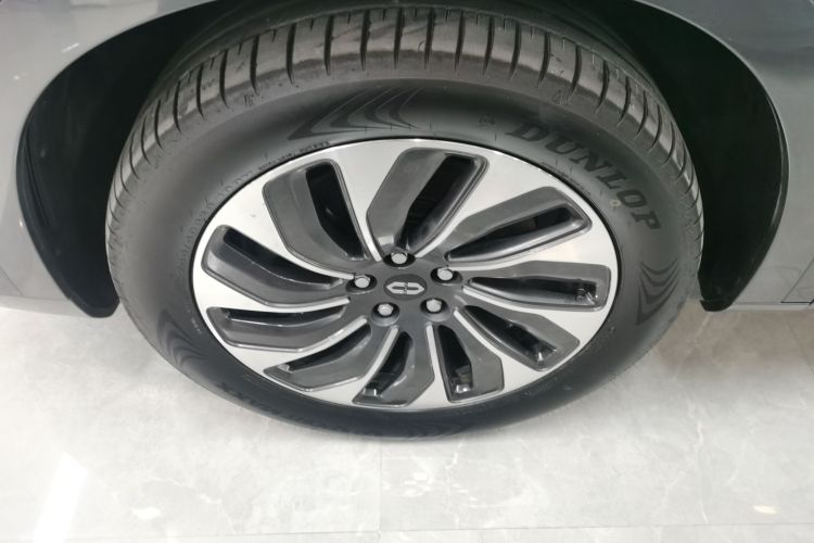 鸿蒙智行 问界M7 2024款 1.5T 后驱Plus版 5座车身外观6001