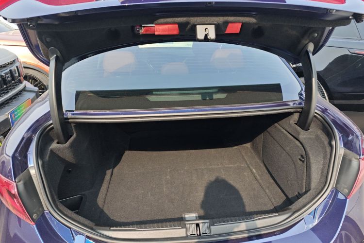 阿尔法·罗密欧 Giulia朱丽叶 2017款 2.0T 200HP 精英版机舱底盘23