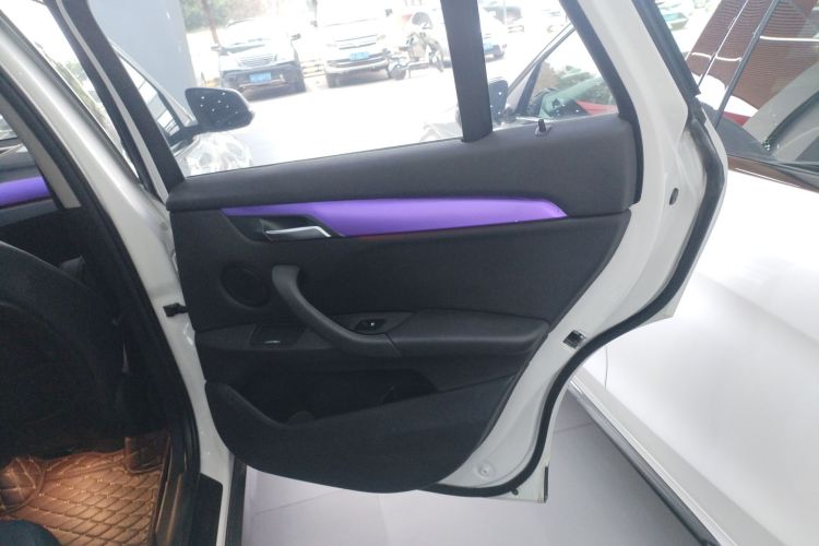 宝马X1 2018款 sDrive18Li 时尚型中控内饰45