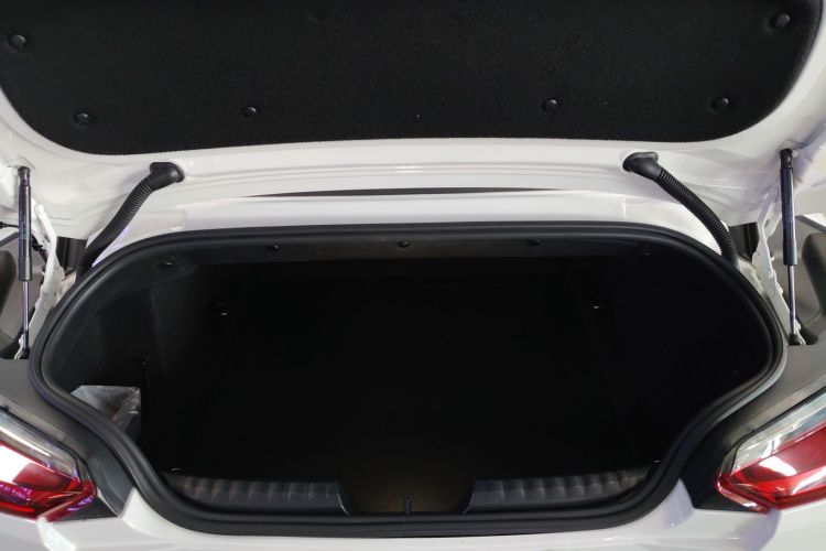 宝马Z4 2022款 sDrive 25i M运动套装机舱底盘23