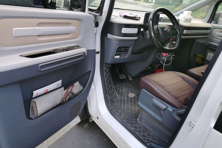 上汽大通MAXUS 大拿V1 2024款 V1 短轴低顶 多功能版（51kWh）中控内饰7003