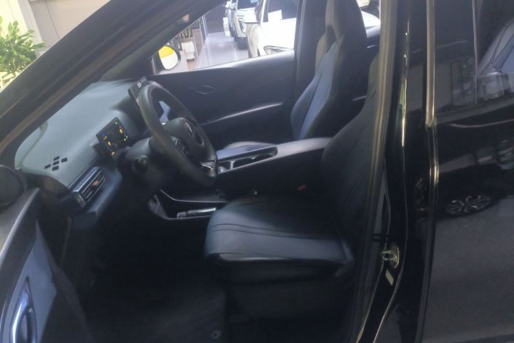 比亚迪 海鸥 2024款 荣耀版 305km 活力版中控内饰19