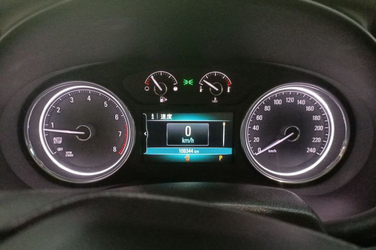 别克 君越 2018款 20T 精英型中控内饰14