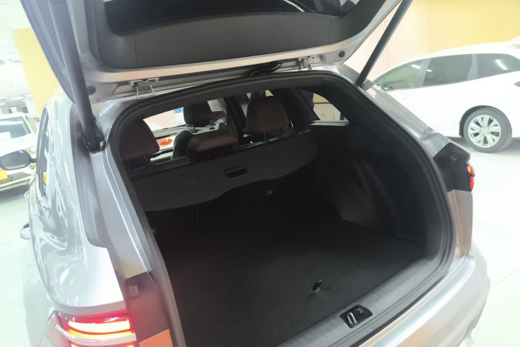 吉利汽车 星越L 2021款 2.0TD DCT EVO两驱尊贵型机舱底盘23