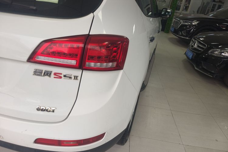 江汽集团 瑞风S5 2015款 1.5T 自动精英型车身外观9