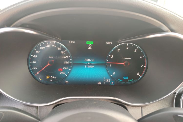 奔驰C级 2019款 C 260 L 运动版局部细节14