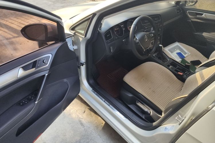 大众 高尔夫 2018款 1.6L 自动舒适型中控内饰20