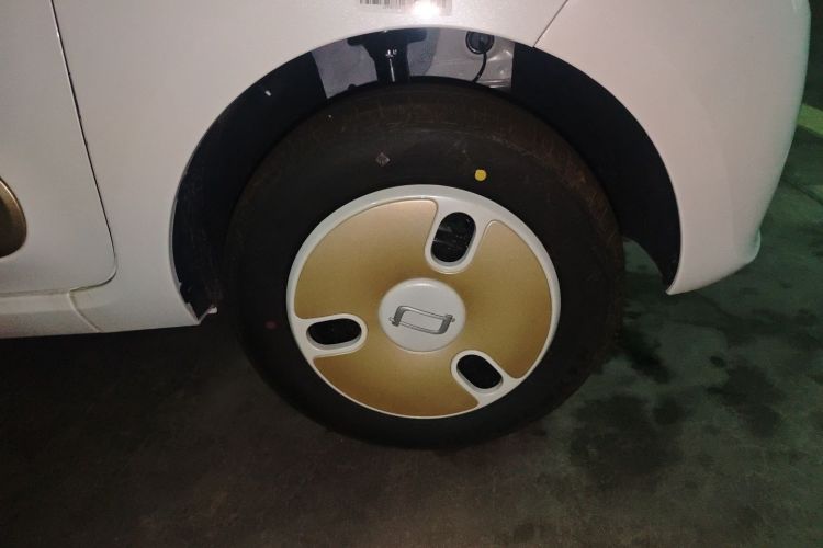 奔腾小马 2026款 222km 炫彩马车身外观10