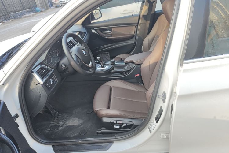 宝马3系 2018款 320Li 时尚型中控内饰19