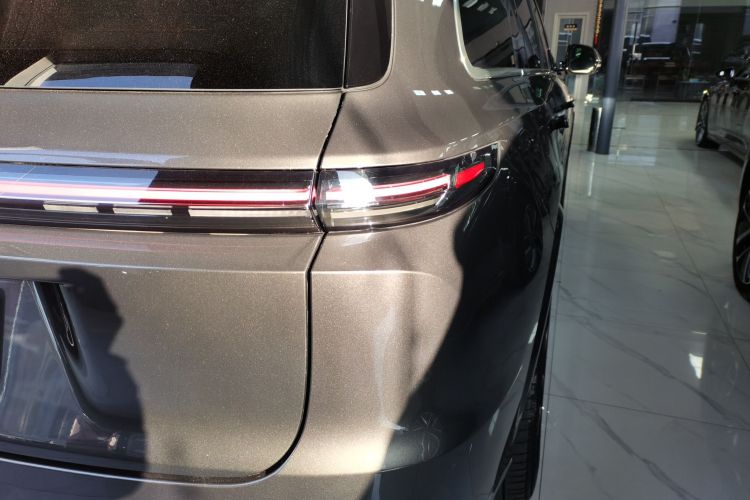 理想汽车 理想L9 2023款 Pro车身外观9