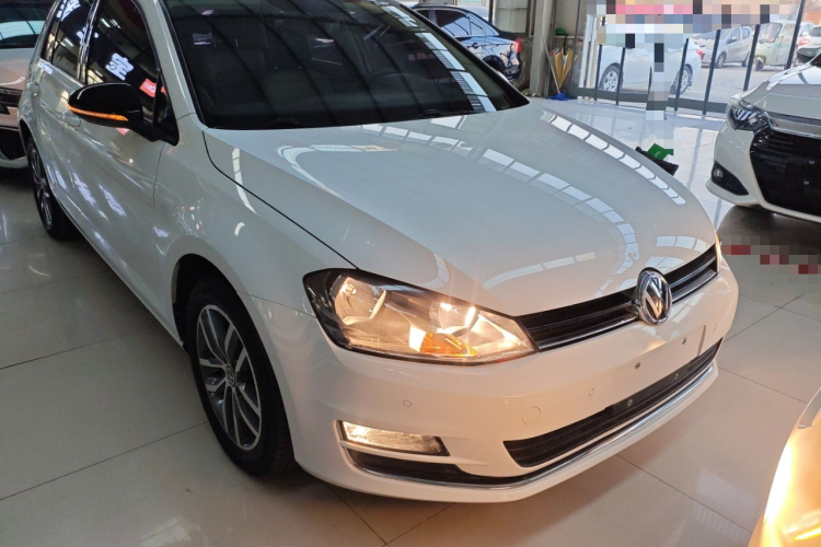 大众 高尔夫 2017款 230TSI 自动豪华百万辆纪念版车身外观3