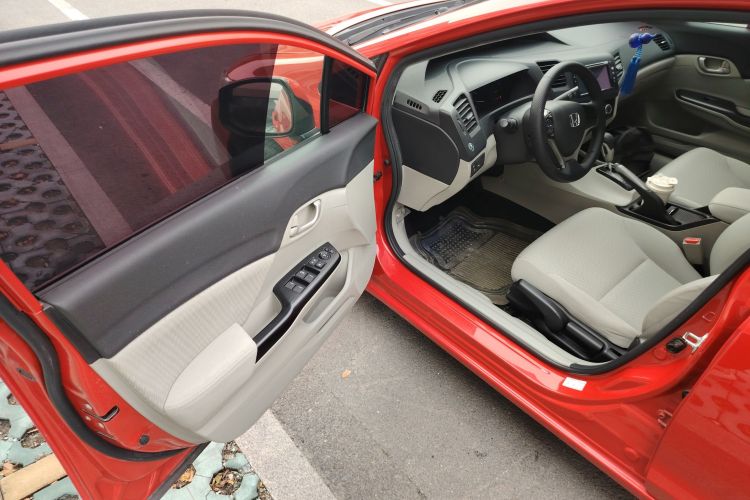 本田 思域 2014款 1.8L 自动舒适版中控内饰20