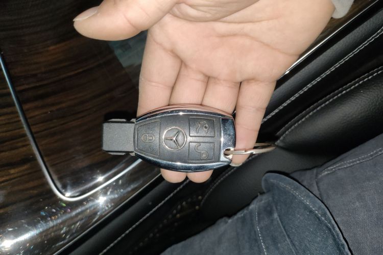 奔驰GLC 2017款 GLC 260 4MATIC 豪华型中控内饰7001