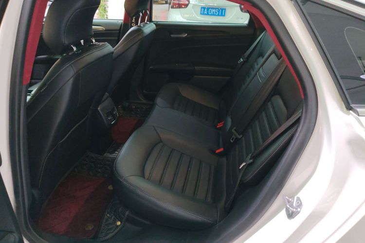 福特 蒙迪欧 2020款 EcoBoost 180 时尚型中控内饰7004