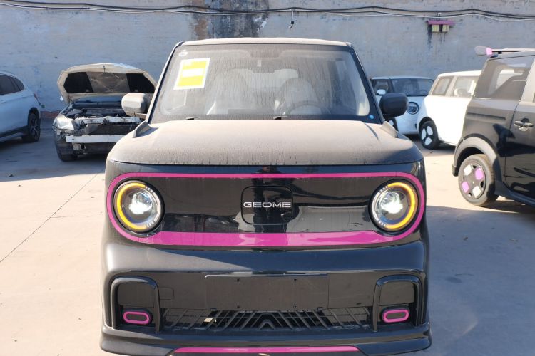 吉利银河 2025款 210km 熊猫卡丁车身外观2