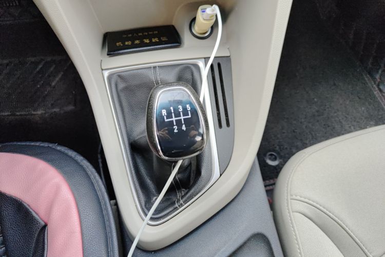 别克 英朗 2015款 15N 手动精英型中控内饰18