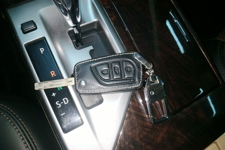 丰田 凯美瑞 2015款 2.0E 精英版中控内饰11