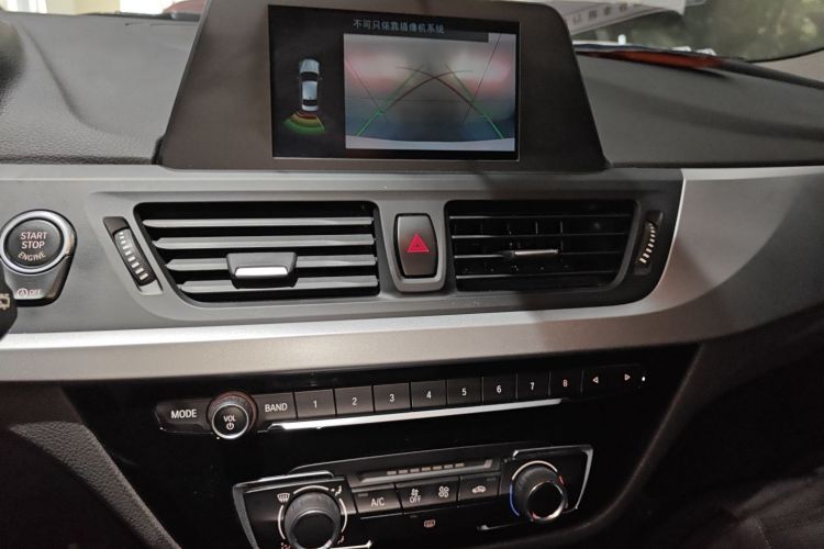 宝马1系 2018款 118i 时尚型中控内饰16