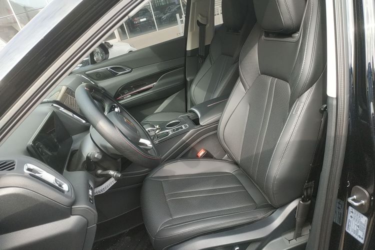 红旗HS3 PHEV 2024款 PHEV 115km 劲为版中控内饰19