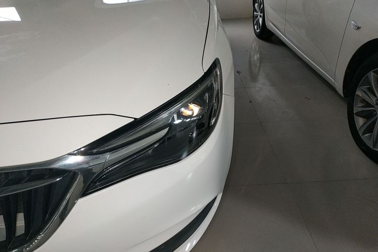 别克 阅朗 2019款 15T 双离合互联精英型 国V车身外观36