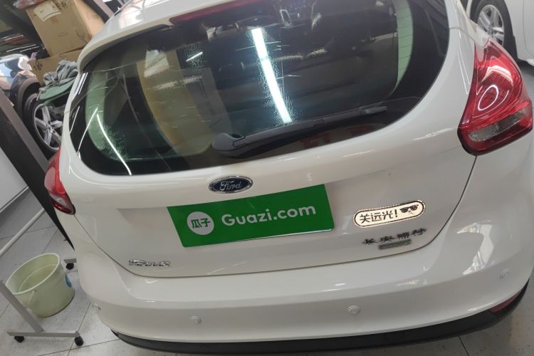 福特 福克斯 2015款 两厢 EcoBoost 125 自动超能风尚型车身外观6
