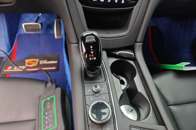 凯迪拉克XT5 2022款 2.0T 四驱豪华型（蜂鸟版）中控内饰18