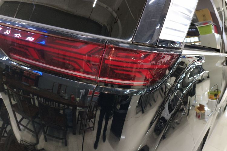 腾势D9 2024款 DM-i 980 四驱旗舰型车身外观9