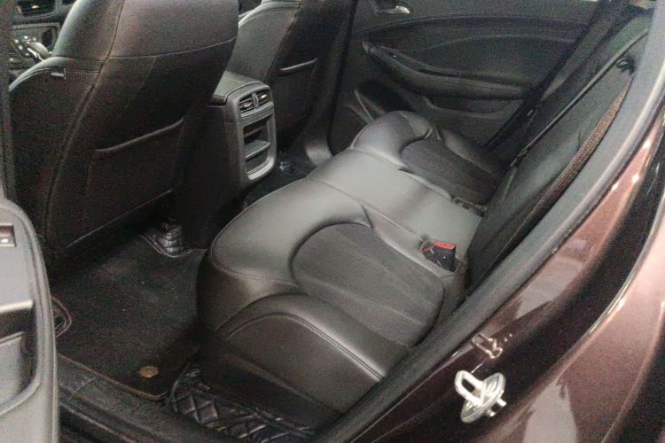 别克 昂科威 2021款 532T 两驱领先型中控内饰7004