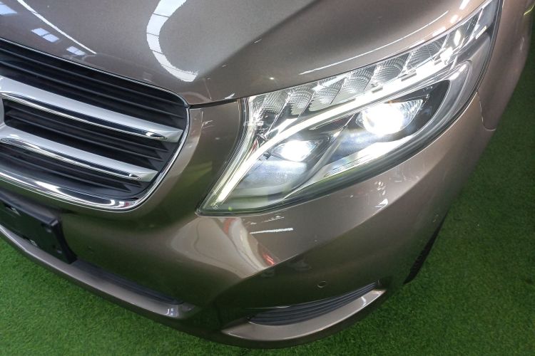 奔驰V级 2017款 V 260 领航版局部细节36